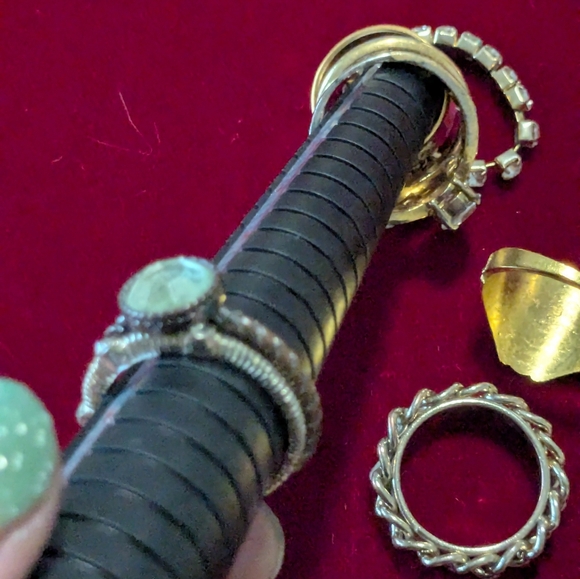 Gold Ring Lot - Picture 10 of 16